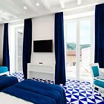 Maison Blu - Intimate Pensión