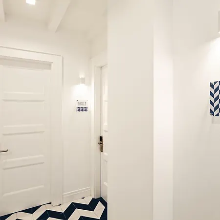 Maison Blu - Intimate
