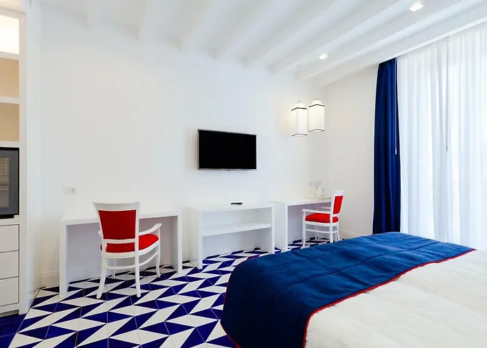 Maison Blu - Intimate